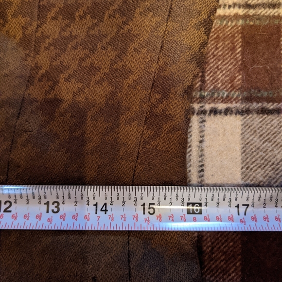 Stunning 80s Nipon skirt suit w/matching satin blouse - Picture 10 of 16